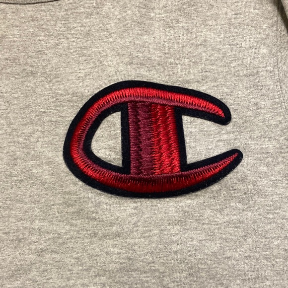 Champion Stitched Logo Tee Size Medium - Picture 2 of 3